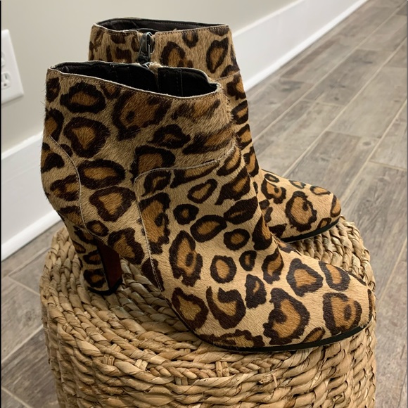 Sam Edelman  Calf Hair Leather Leopard Ankle Booties - Picture 4 of 8